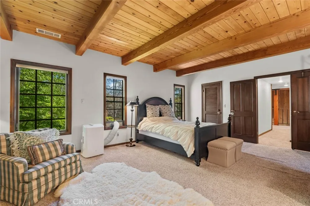 887 Talisman Lake Arrowhead, CA 92352