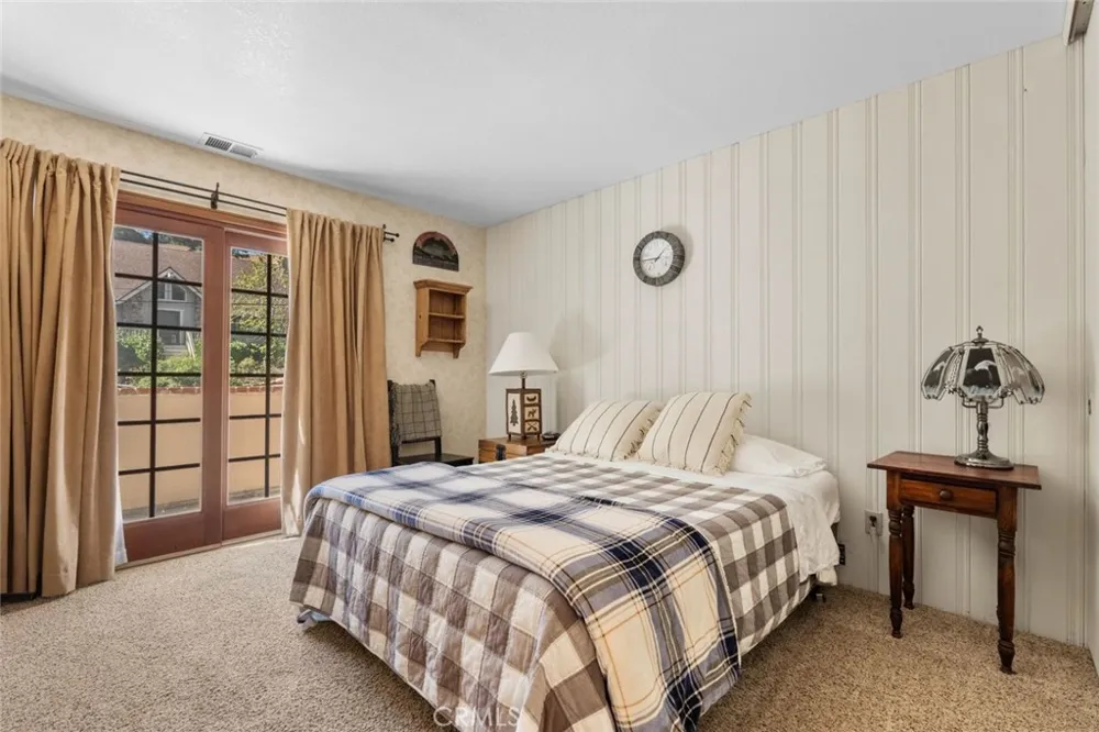 887 Talisman Lake Arrowhead, CA 92352