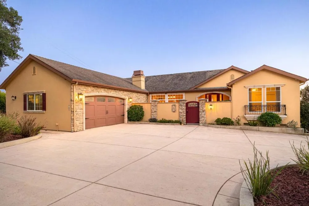 960 Smith Road Watsonville, CA 95076