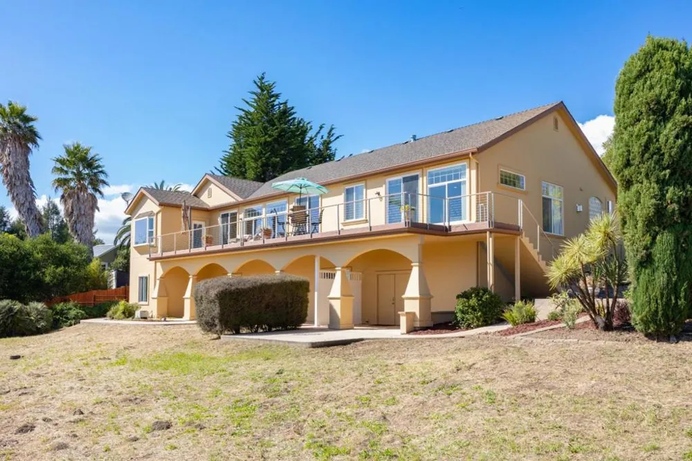 960 Smith Road Watsonville, CA 95076