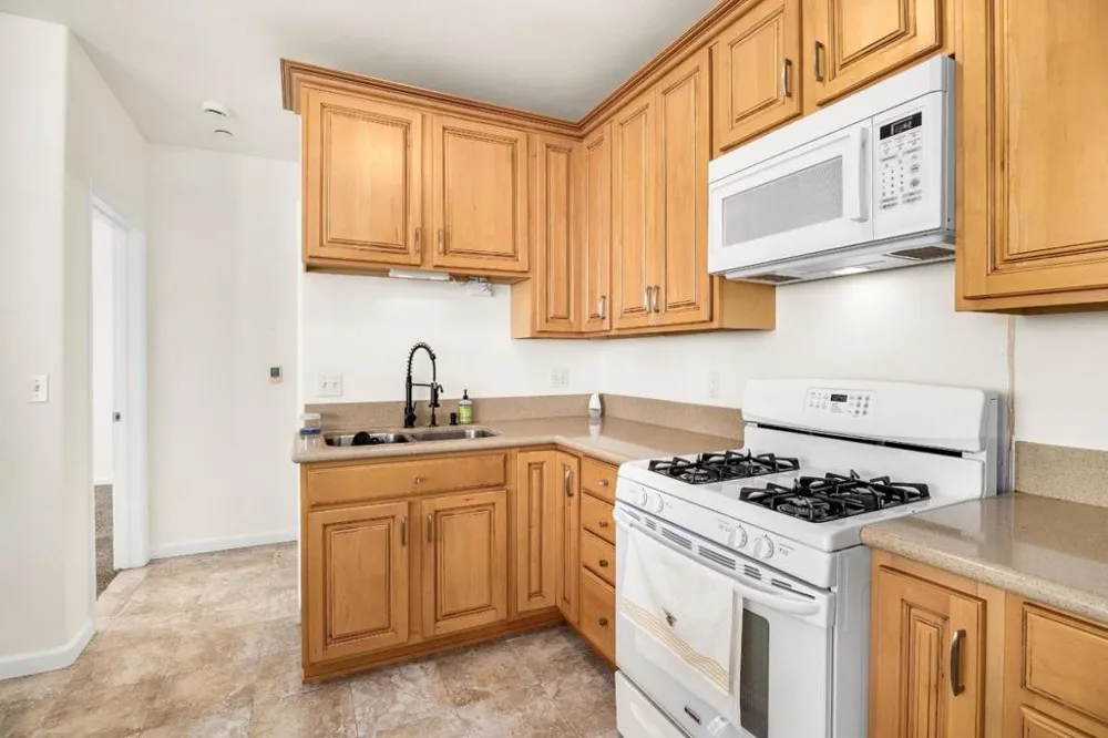 960 Smith Road Watsonville, CA 95076