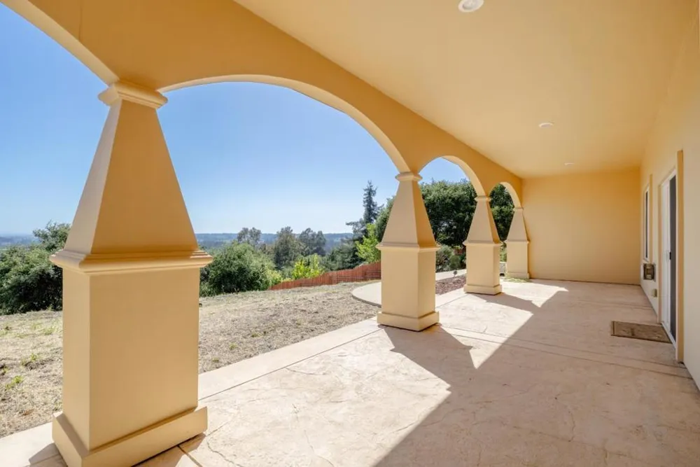 960 Smith Road Watsonville, CA 95076