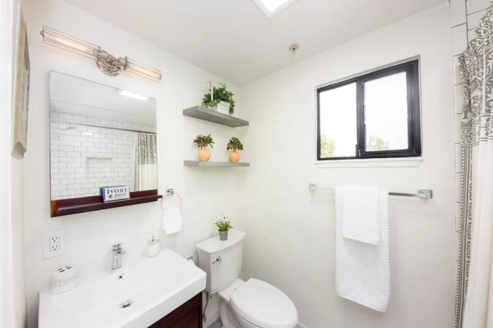 2425 S Norfolk Street #204 San Mateo, CA 94403