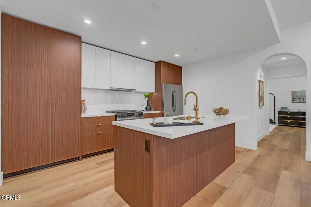 139 S Oak Knoll Avenue #303 Pasadena, CA 91101