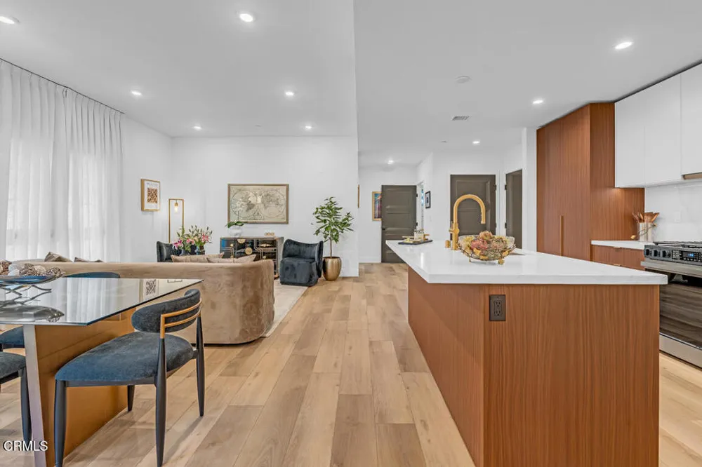 139 S Oak Knoll Avenue #303 Pasadena, CA 91101