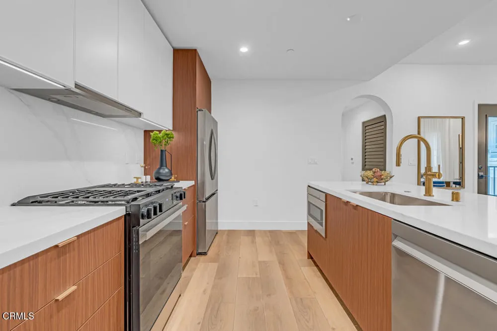 139 S Oak Knoll Avenue #303 Pasadena, CA 91101