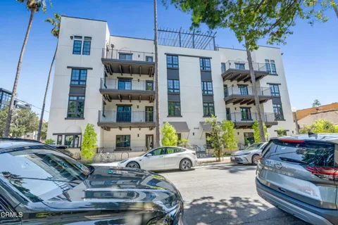 139 S Oak Knoll Avenue #303