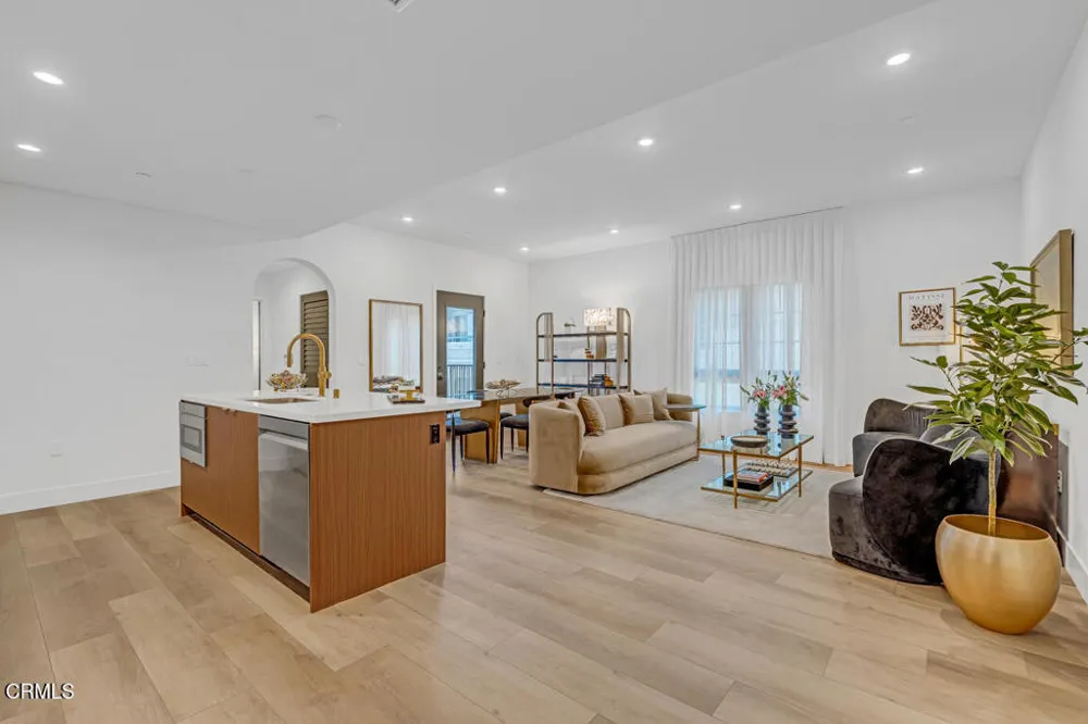 139 S Oak Knoll Avenue #303 Pasadena, CA 91101