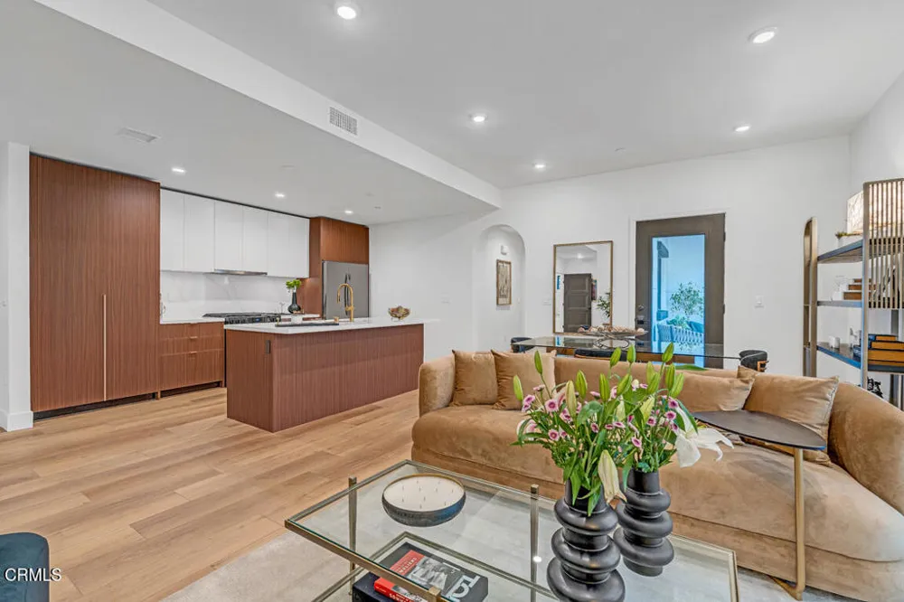 139 S Oak Knoll Avenue #303 Pasadena, CA 91101