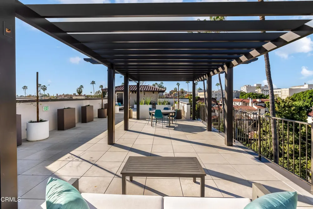 139 S Oak Knoll Avenue #303 Pasadena, CA 91101