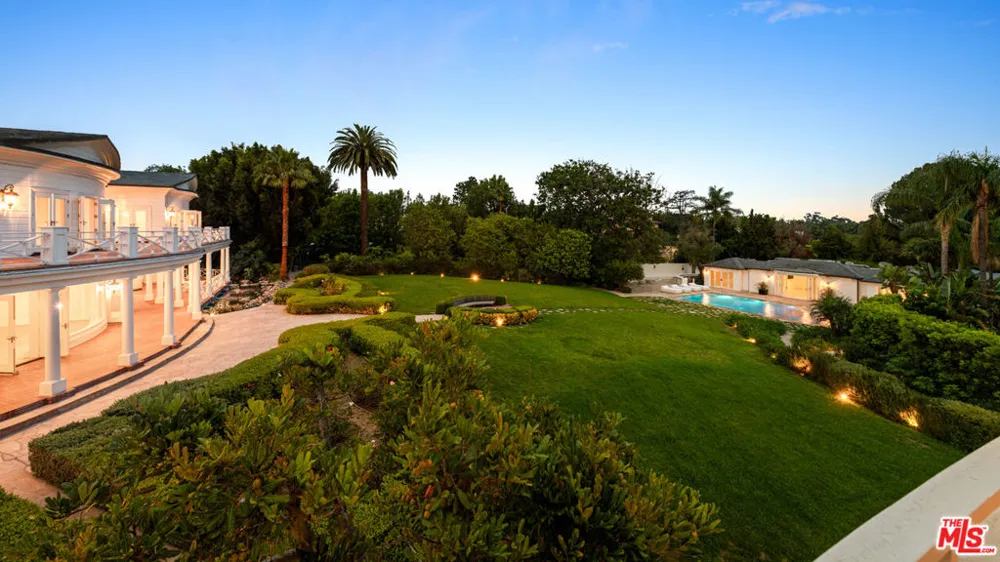 10250 W Sunset Boulevard Los Angeles, CA 90077