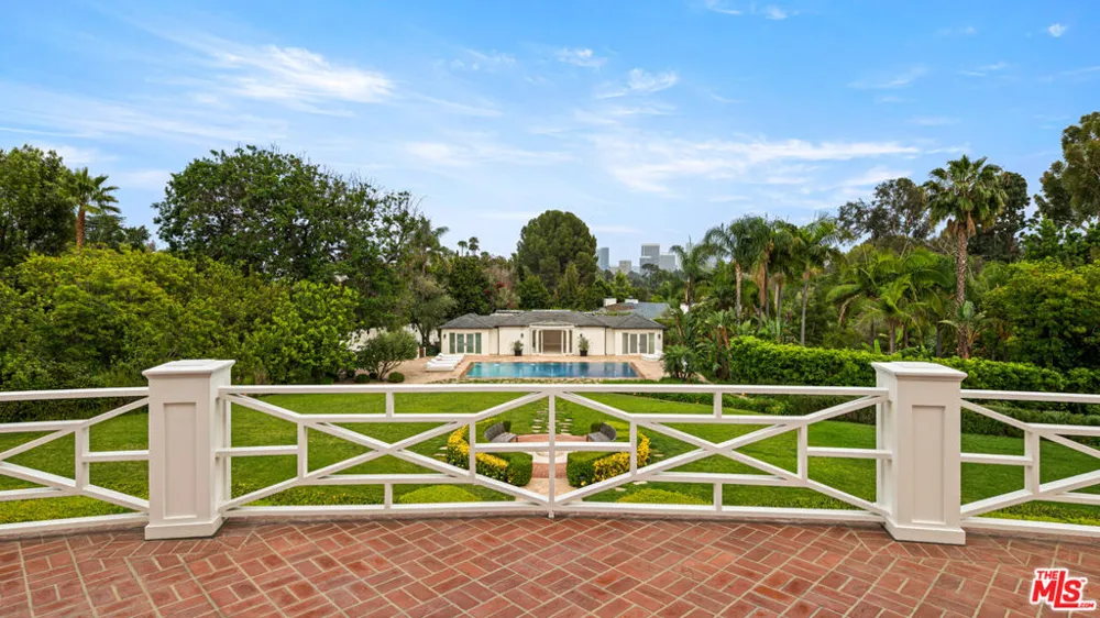 10250 W Sunset Boulevard Los Angeles, CA 90077
