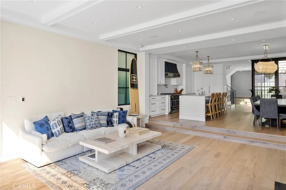 2428 The Strand Hermosa Beach, CA 90254