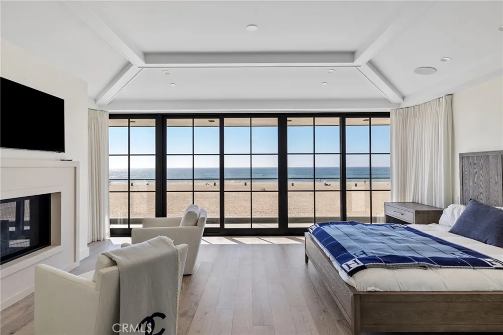 2428 The Strand Hermosa Beach, CA 90254