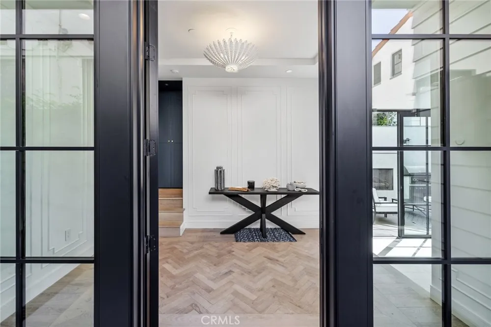 2428 The Strand Hermosa Beach, CA 90254