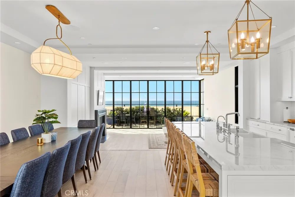 2428 The Strand Hermosa Beach, CA 90254