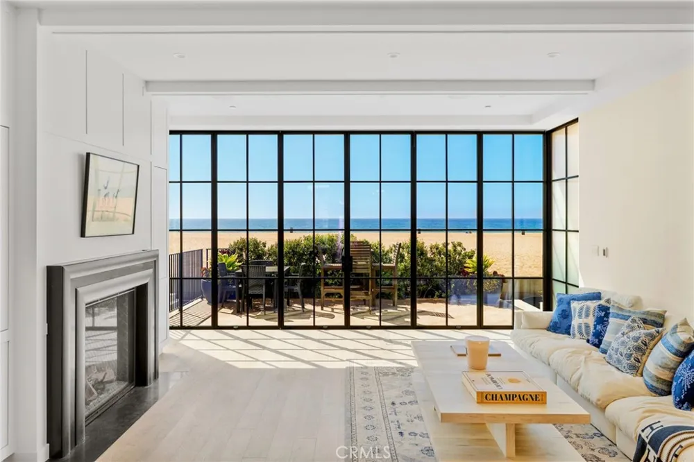 2428 The Strand Hermosa Beach, CA 90254