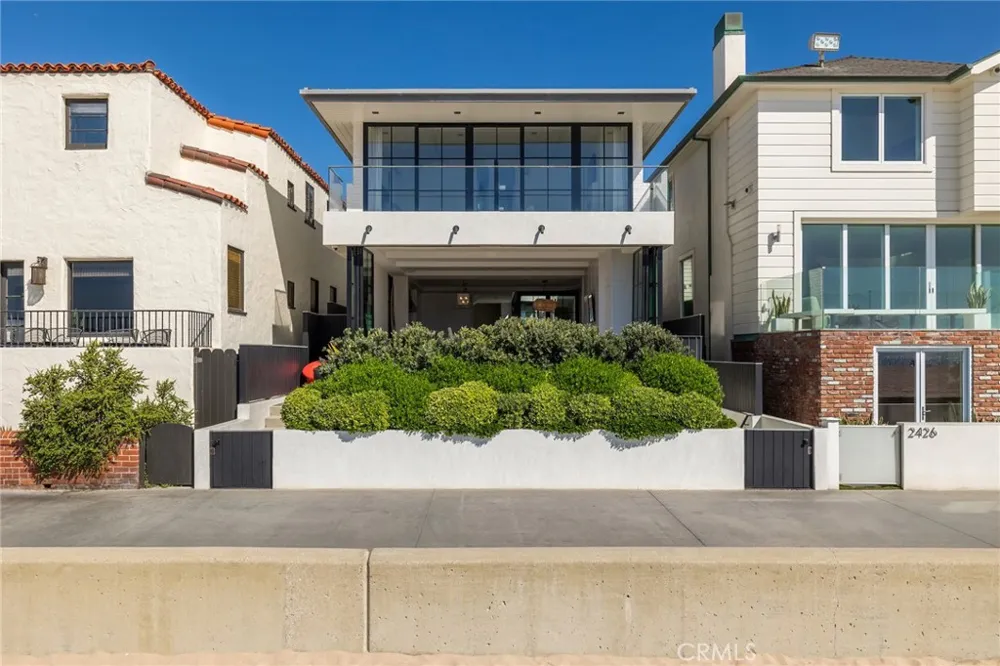 2428 The Strand Hermosa Beach, CA 90254