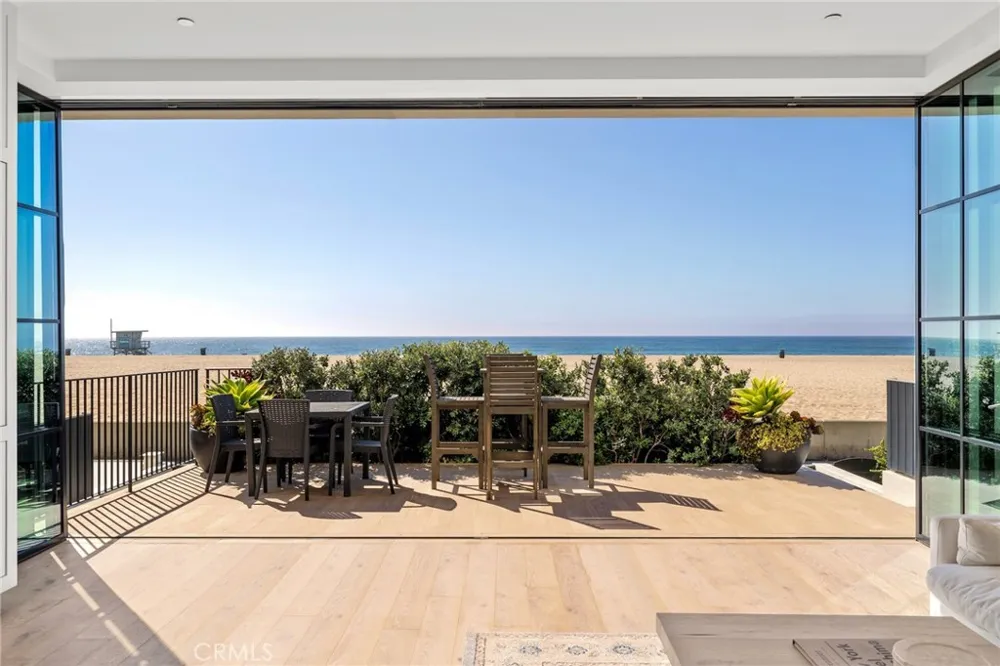 2428 The Strand Hermosa Beach, CA 90254