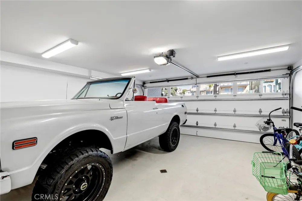 2428 The Strand Hermosa Beach, CA 90254