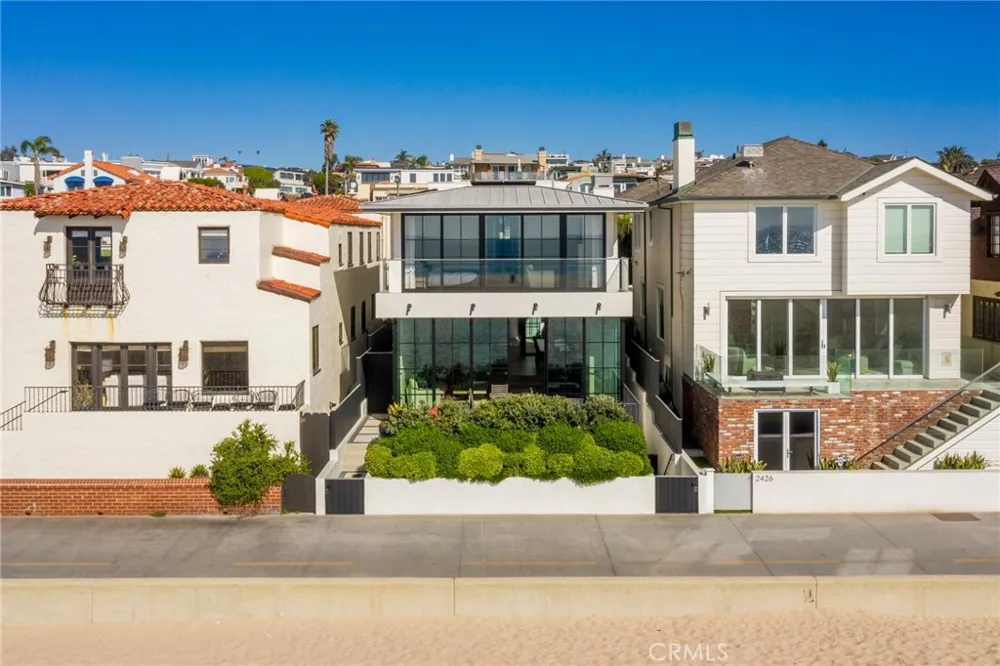 2428 The Strand Hermosa Beach, CA 90254