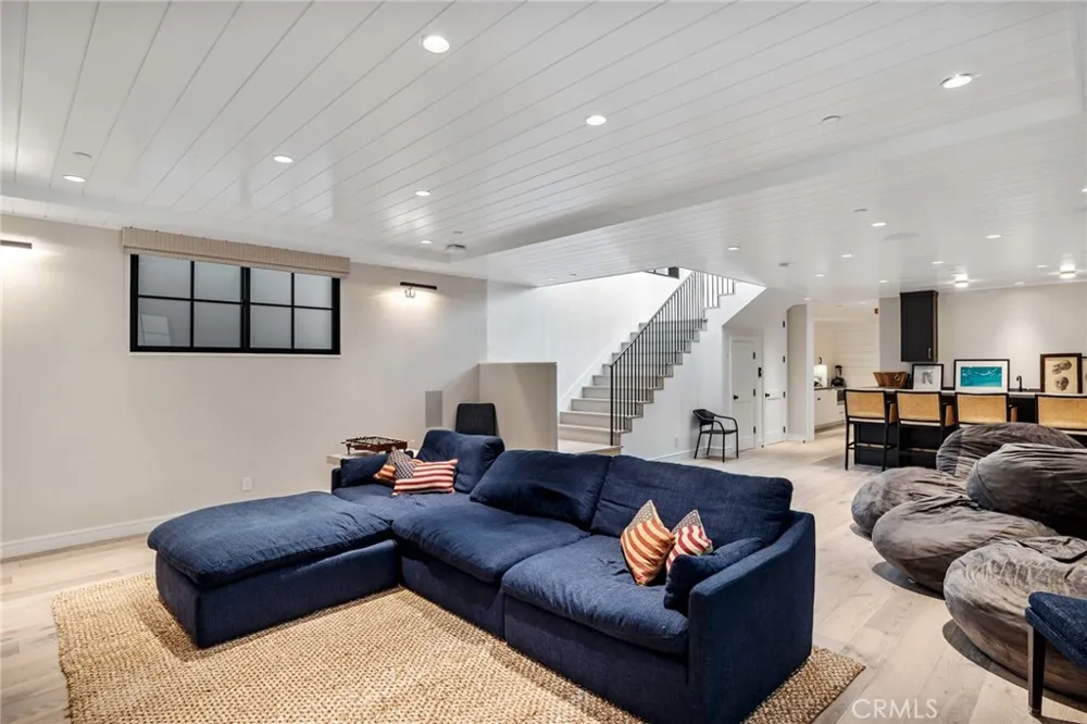 2428 The Strand Hermosa Beach, CA 90254