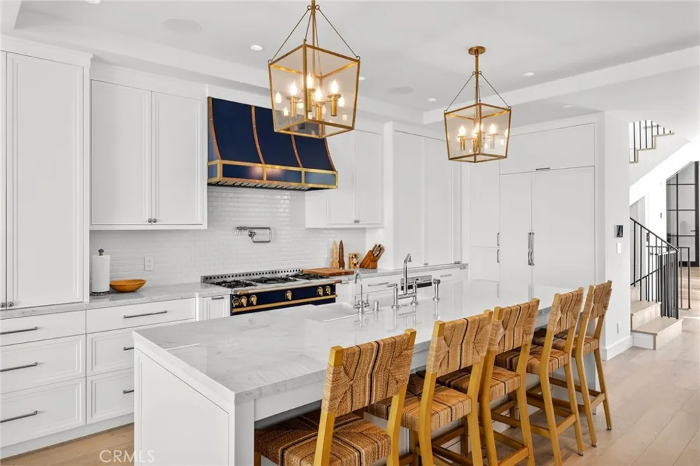 2428 The Strand Hermosa Beach, CA 90254