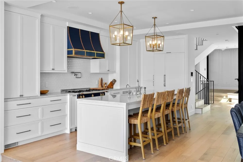 2428 The Strand Hermosa Beach, CA 90254
