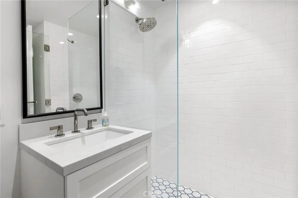 2428 The Strand Hermosa Beach, CA 90254
