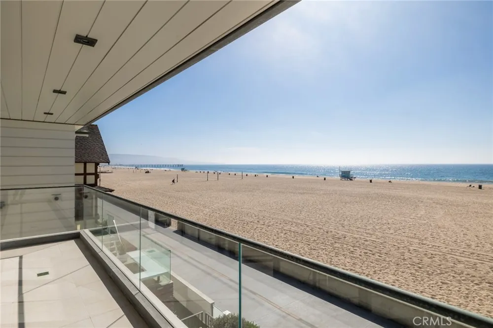 2428 The Strand Hermosa Beach, CA 90254