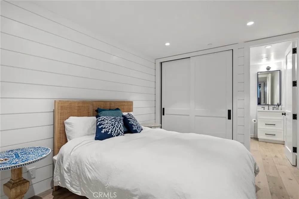 2428 The Strand Hermosa Beach, CA 90254