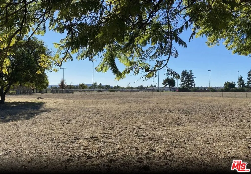 2445 Towne Avenue Pomona, CA 91767
