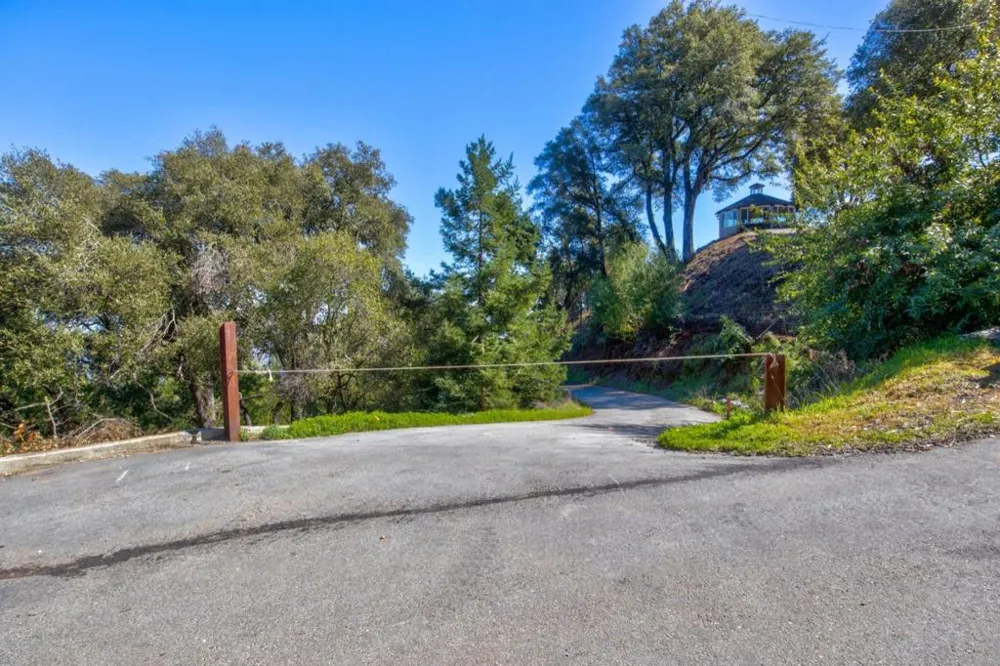 Montebello Road Cupertino, CA 95014