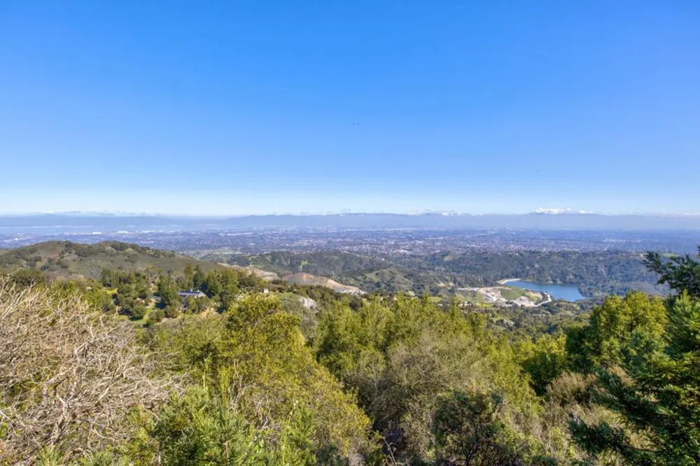 Montebello Road Cupertino, CA 95014