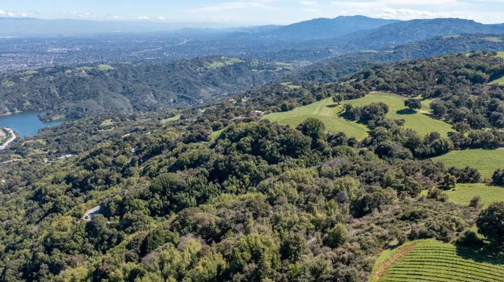 Montebello Road Cupertino, CA 95014