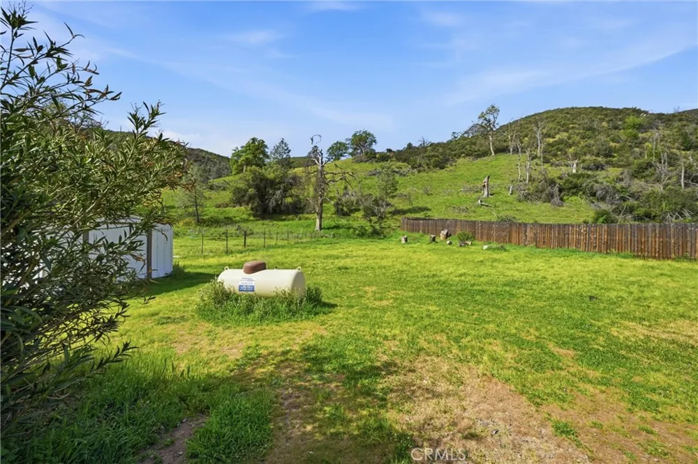 3795 Spring Valley Road Clearlake Oaks, CA 95423
