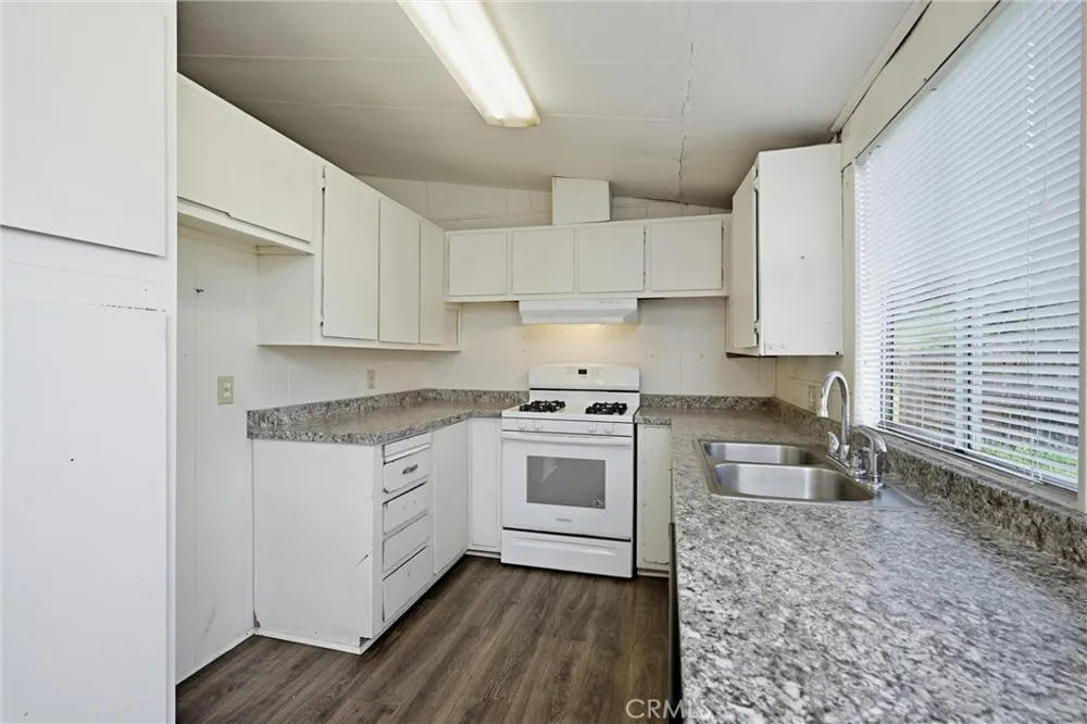 3795 Spring Valley Road Clearlake Oaks, CA 95423