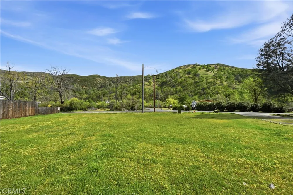 3795 Spring Valley Road Clearlake Oaks, CA 95423