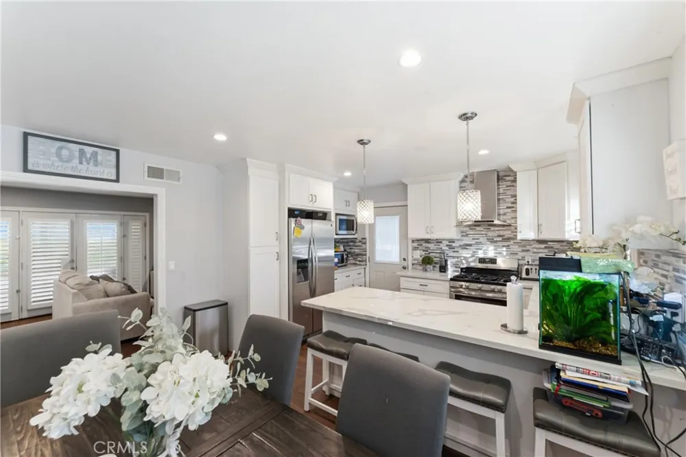 11800 Gager Street Sylmar, CA 91342