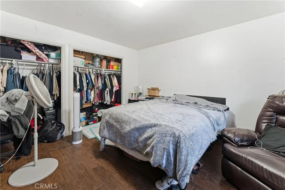 11800 Gager Street Sylmar, CA 91342