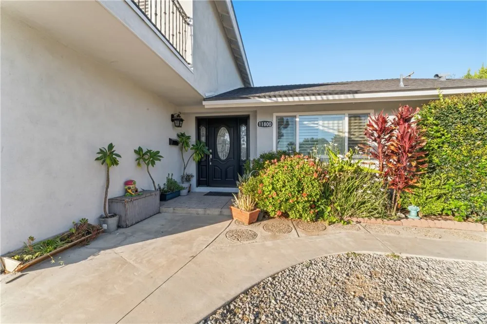 11800 Gager Street Sylmar, CA 91342