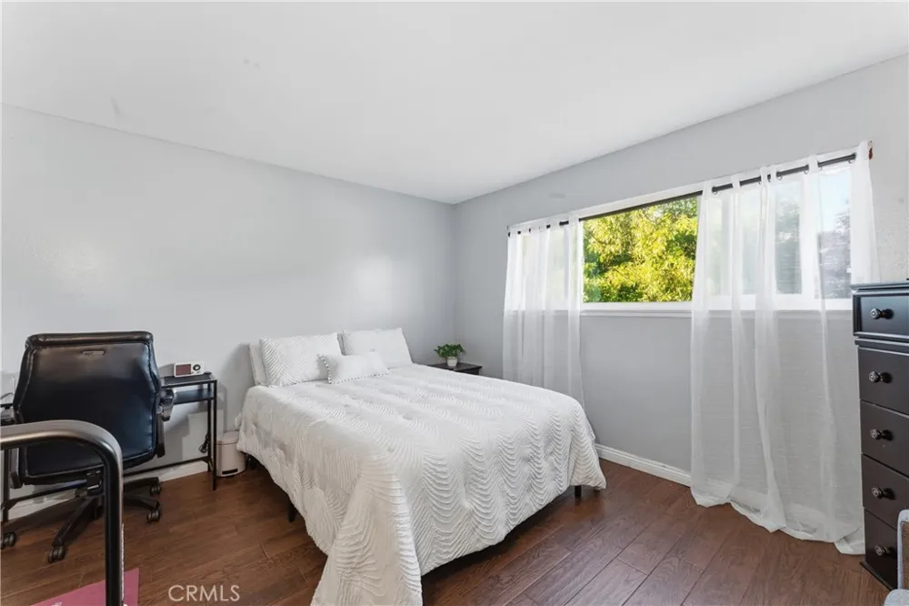 11800 Gager Street Sylmar, CA 91342