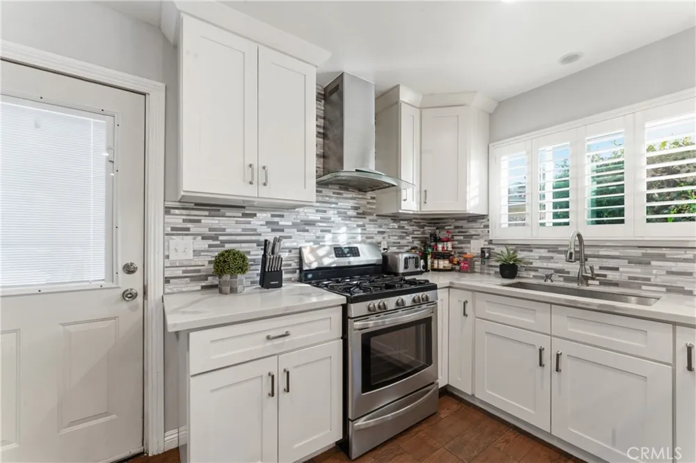 11800 Gager Street Sylmar, CA 91342