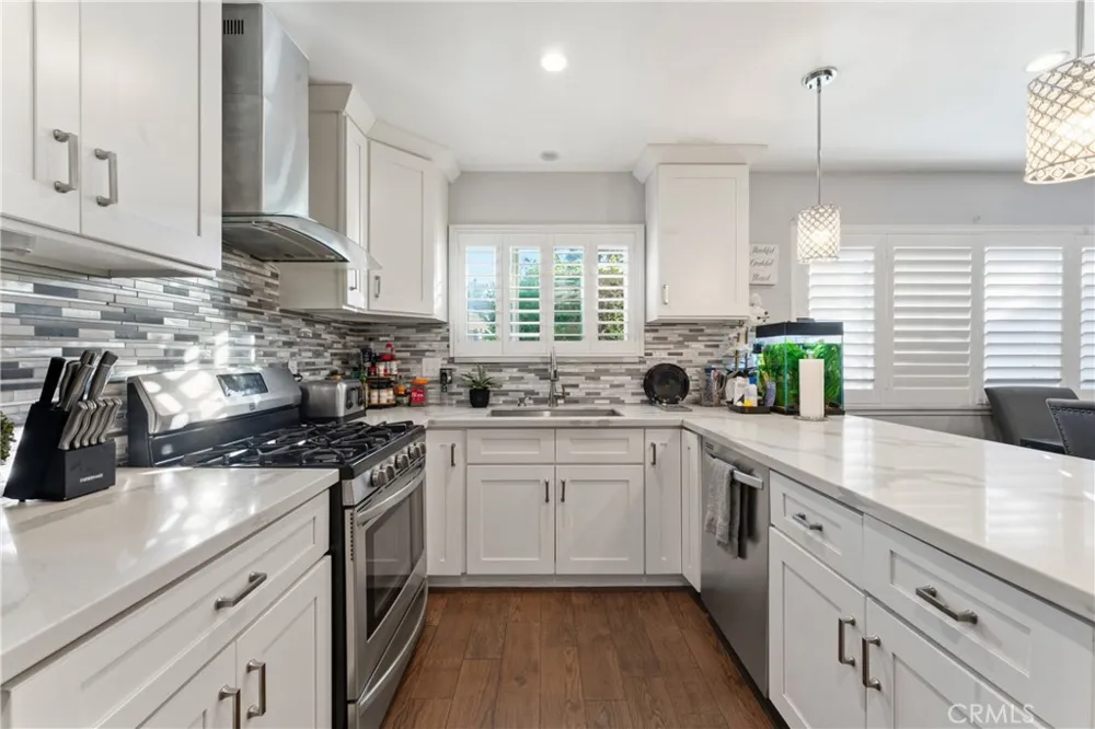 11800 Gager Street Sylmar, CA 91342