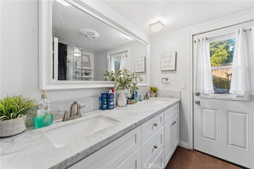 11800 Gager Street Sylmar, CA 91342