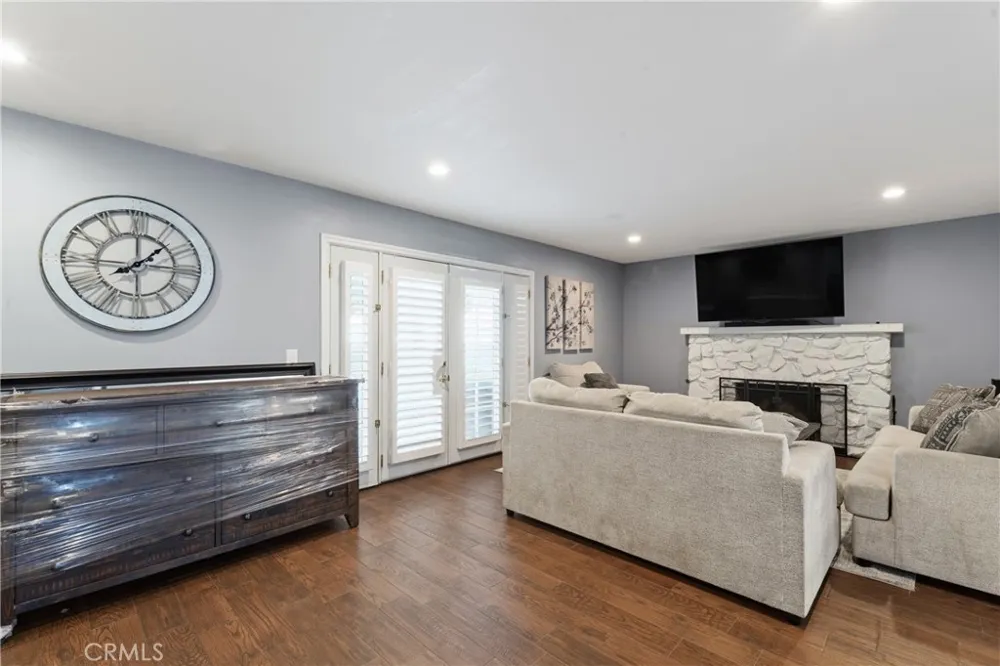 11800 Gager Street Sylmar, CA 91342