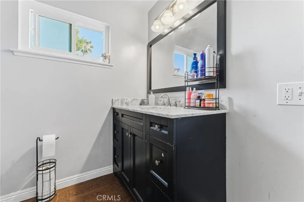 11800 Gager Street Sylmar, CA 91342