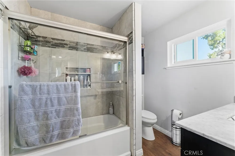 11800 Gager Street Sylmar, CA 91342