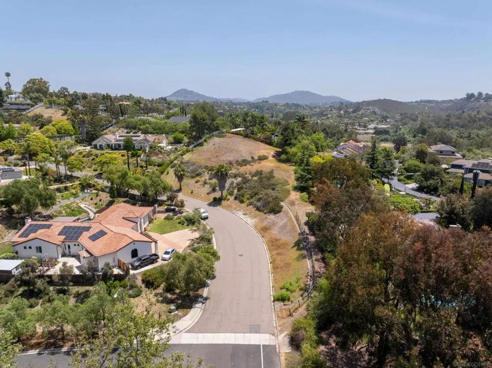 Calle Rancho Vista Encinitas, CA 92024