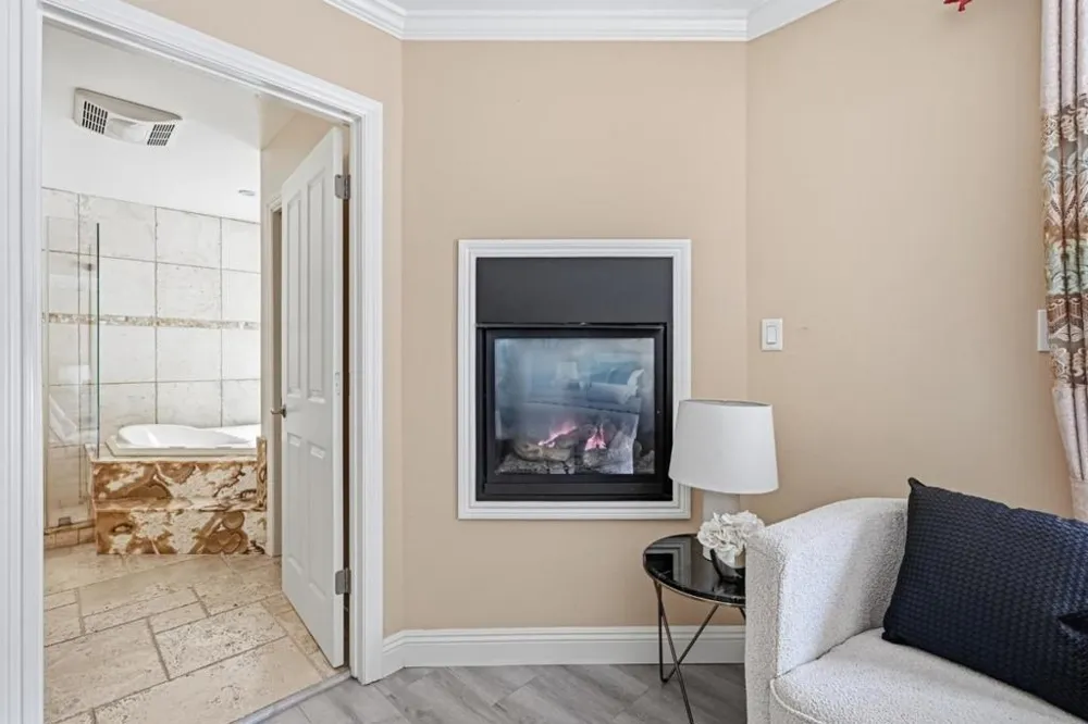 3202 E Laurel Creek Road Belmont, CA 94002